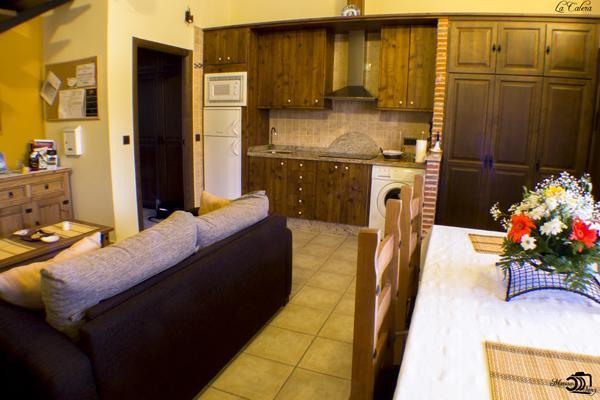 Apartamentos Rurales El Calama Zarza De Granadilla Εξωτερικό φωτογραφία
